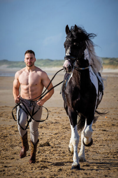 Horse and Hunk ansichtkaarten 2025 - Afbeelding 4